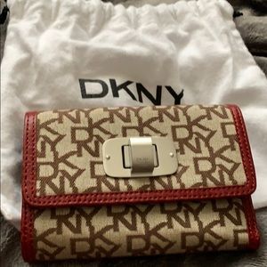 DKNY (1)